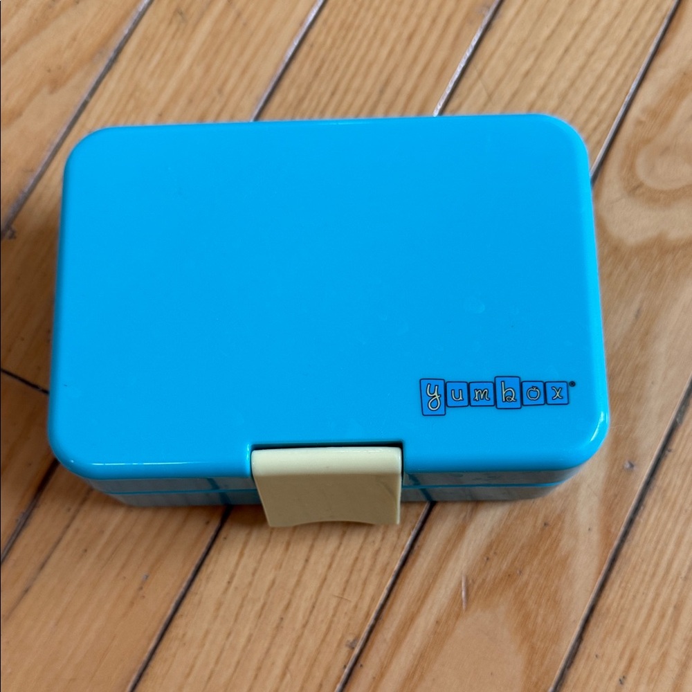 Yumbox Blue Kids Bento Snack Box